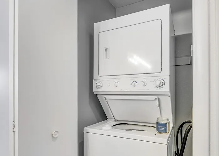 Appartement 2401 Pitchfork *