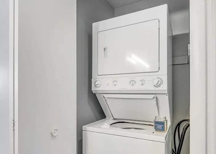 Appartement 2401 Pitchfork *